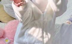 岳艳的胯下做爰岳艳小说